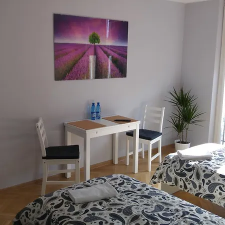 Rent0nline Niepodleglosci Metro Warszawa