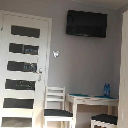 Hostel Rent0nline Niepodleglosci Metro Βαρσοβία