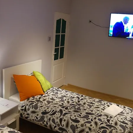 Rent0nline Niepodleglosci Metro Hostel Βαρσοβία